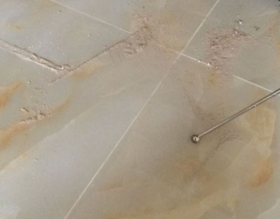 河口瓷砖空鼓维修公司分享粘合剂选择不当在瓷砖铺贴过程中可能导致以下问题